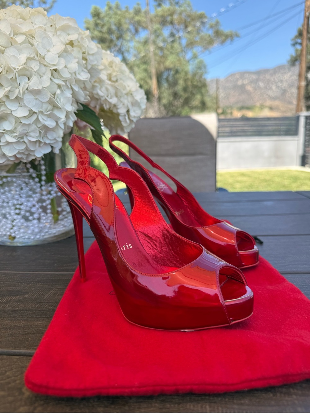 Christian Louboutin Metallic Hot Chick Slingback Platform Peep Toe pumps - 37.5